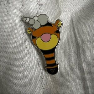 Disney | Tigger Bubble Wand Pin